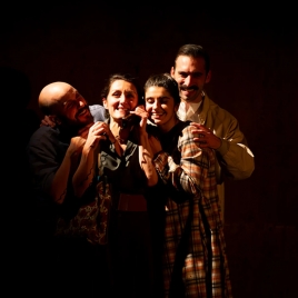 THEATRE 4211KM